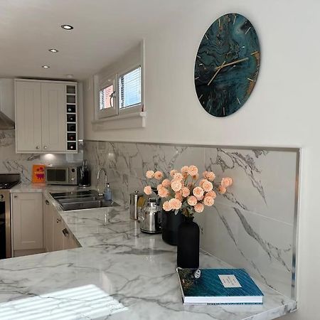 Stylish, Smart & Fun 4 Bed Home London Kültér fotó