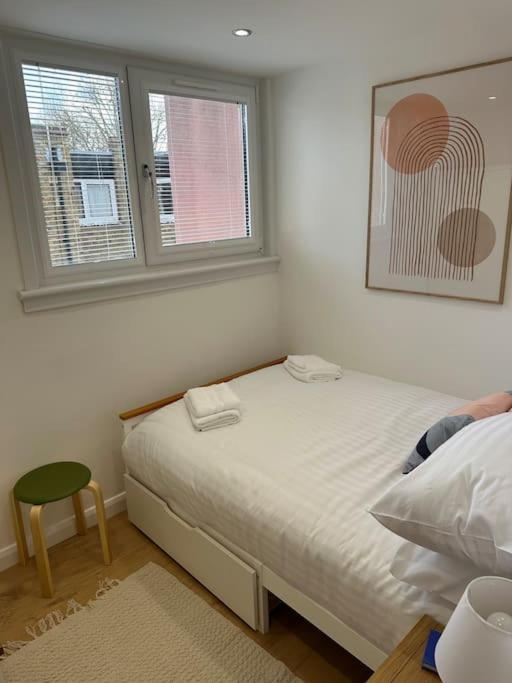 Stylish, Smart & Fun 4 Bed Home London Kültér fotó