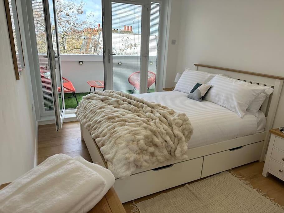 Stylish, Smart & Fun 4 Bed Home London Kültér fotó