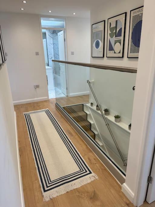 Stylish, Smart & Fun 4 Bed Home London Kültér fotó