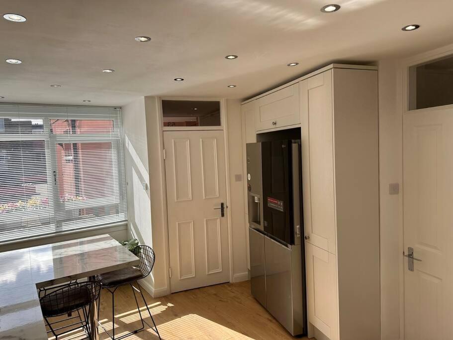 Stylish, Smart & Fun 4 Bed Home London Kültér fotó