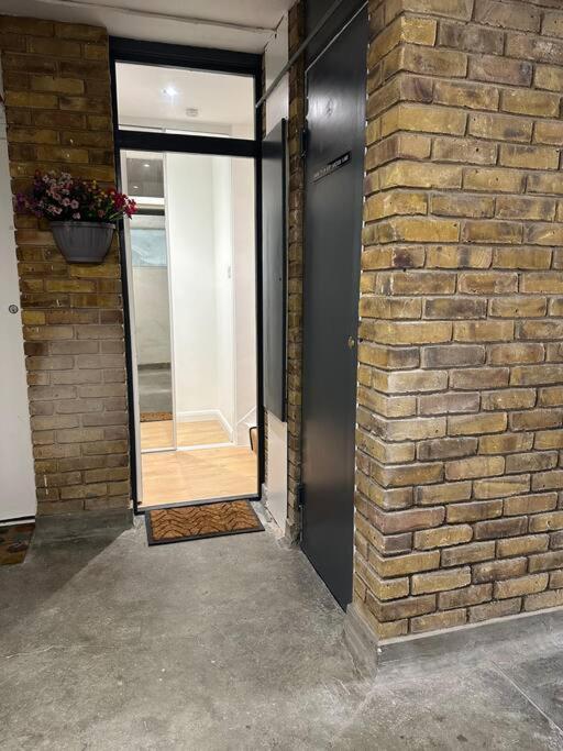 Stylish, Smart & Fun 4 Bed Home London Kültér fotó