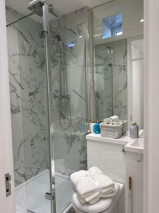 Stylish, Smart & Fun 4 Bed Home London Kültér fotó